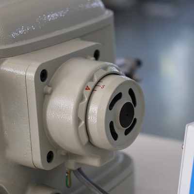 Industrial Semi Automatic Sewing Machine For Double Faced Wool Center Seam