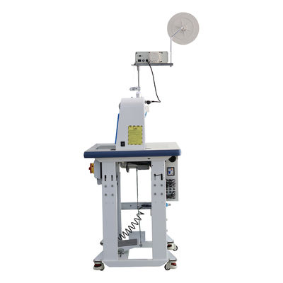 Automated Steamless Press Machine Servo Motor Driving For Clothing Interlining Tape Strip