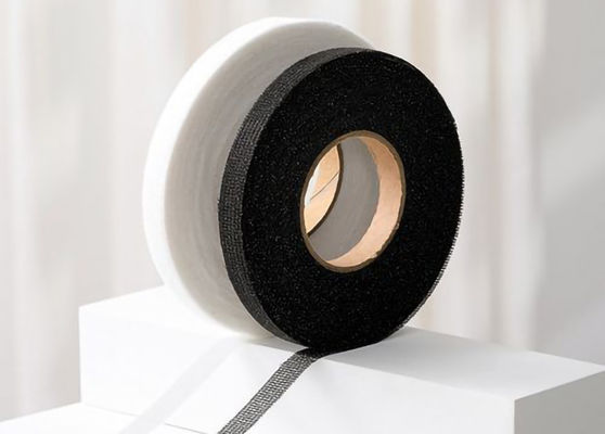 Light Weight 60-80g/M2 Polyester Cotton Interlining For Garment Reinforcement